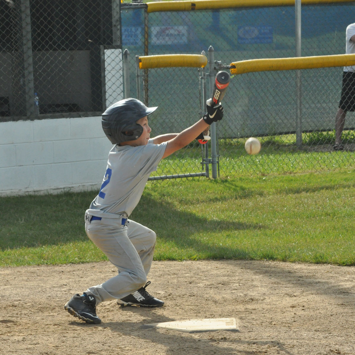 Cody Householder bunt